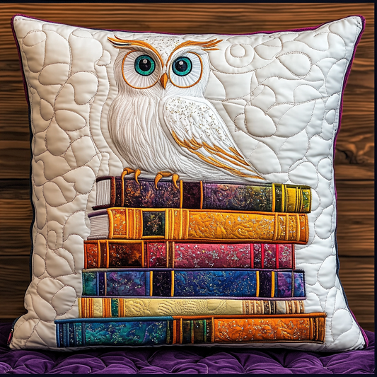 Bookish Owl DAI150125116 Quilted Pillow Case