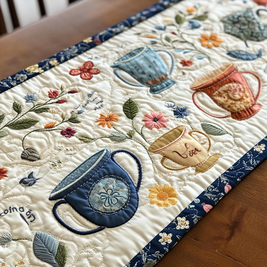 Teapot TAI041024246 Quilted Table Runner