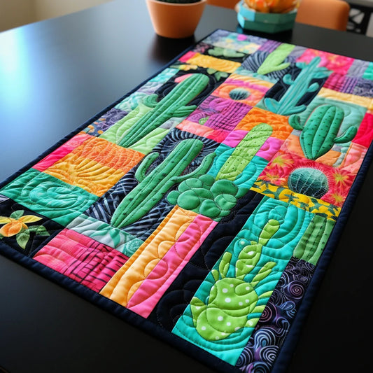 Cactus TAI201223071 Quilted Table Runner