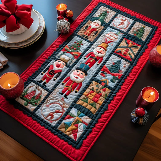 Nutcracker TAI060123154 Quilted Table Runner