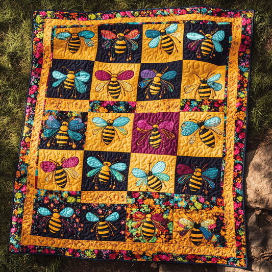 Bee DAI070824124 Quilt Blanket