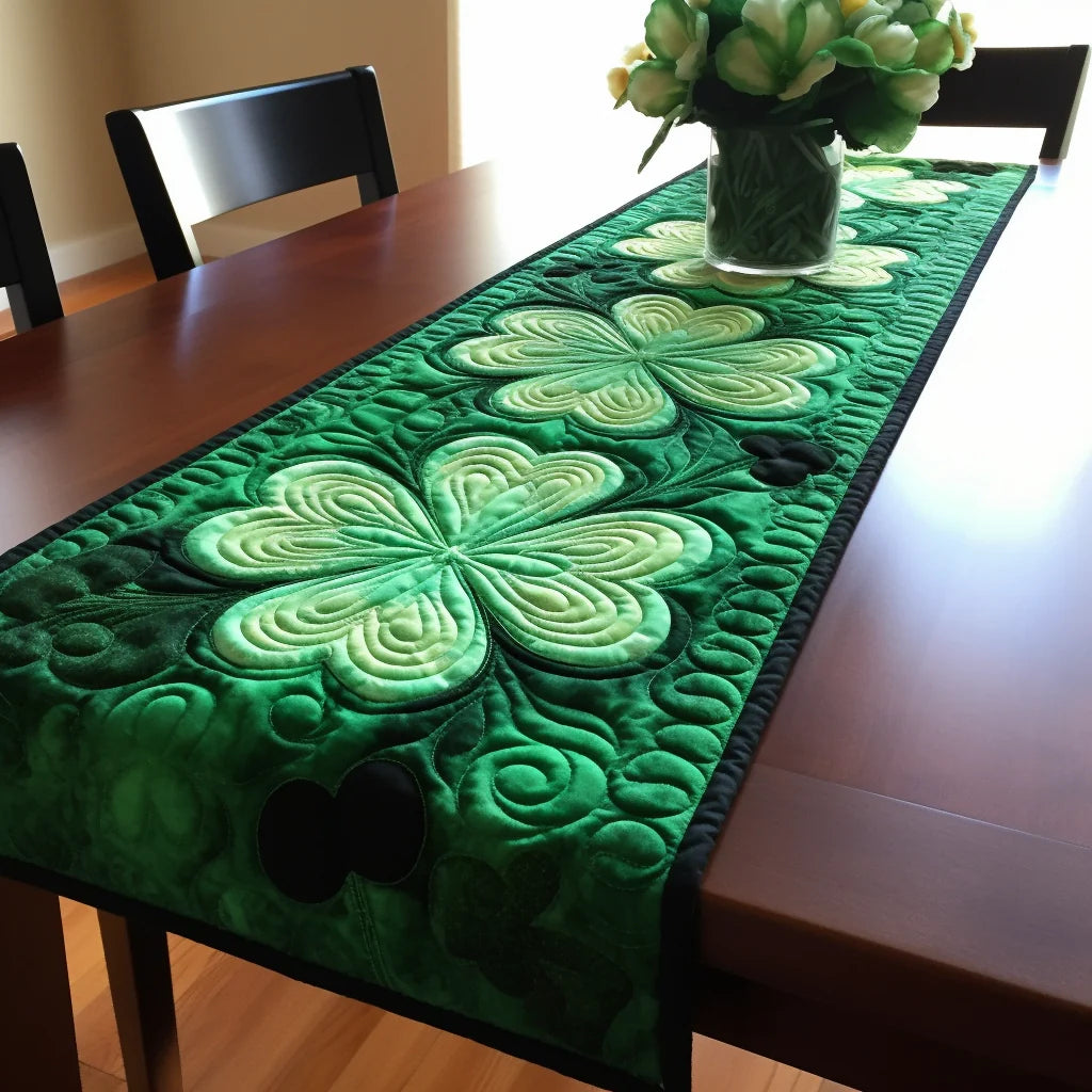 Shamrock TAI260224406 Quilted Table Runner