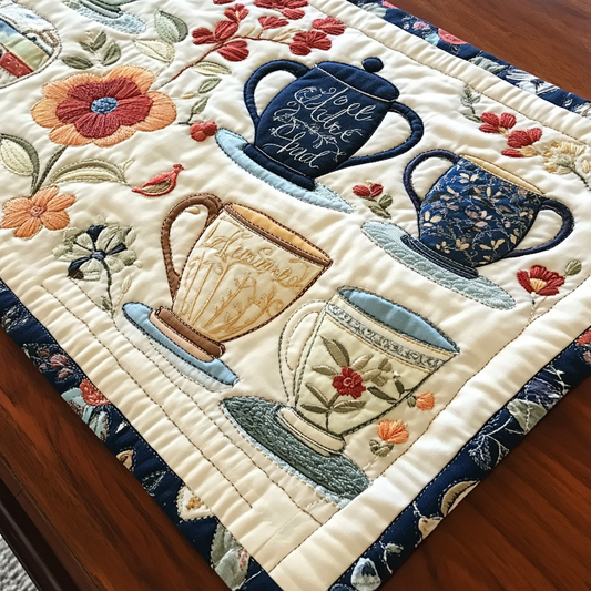 Teapot TAI041024245 Quilted Table Runner