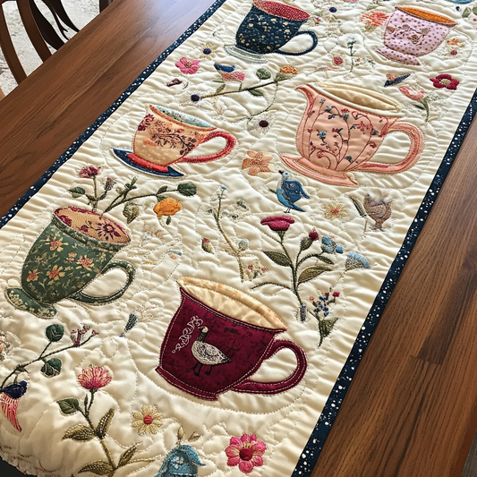 Teapot TAI041024305 Quilted Table Runner