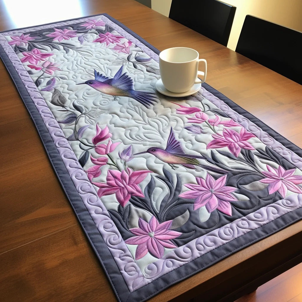 Hummingbird TAI24112322 Quilted Table Runner