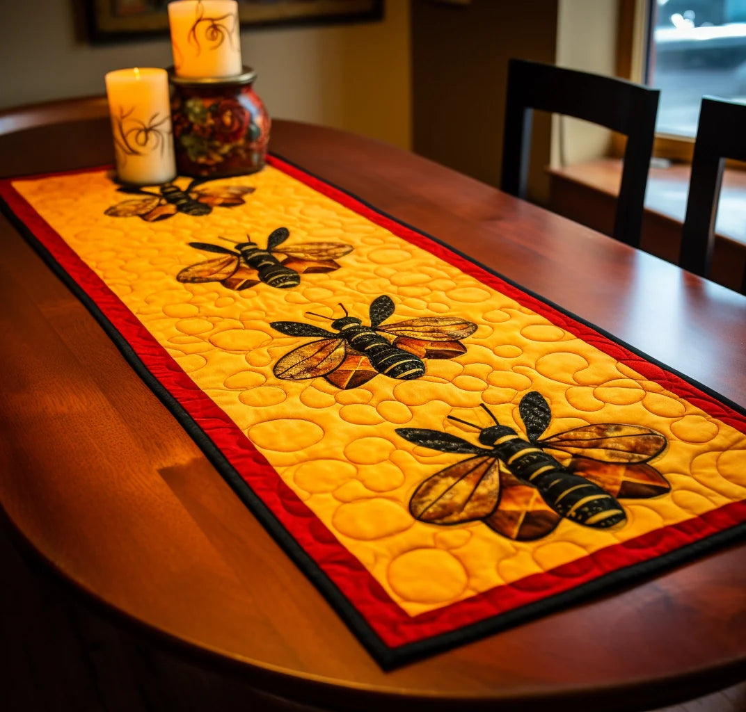 Bee TAI271223092 Quilted Table Runner