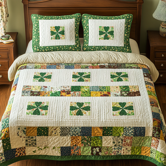 Clover DAI280824138 Quilt Bedding Set