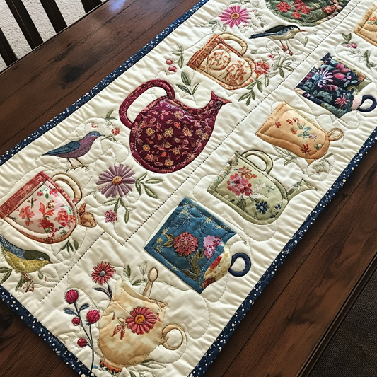 Teapot TAI041024247 Quilted Table Runner