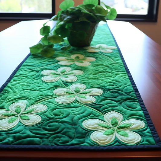 Shamrock TAI040124398 Quilted Table Runner