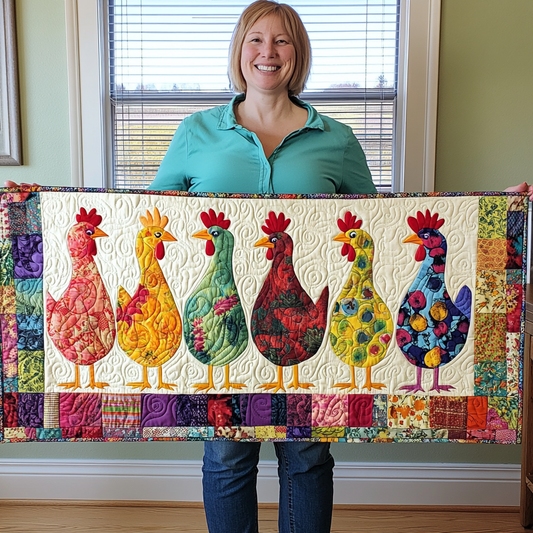 Chicken TAI311024221 Quilted Table Runner